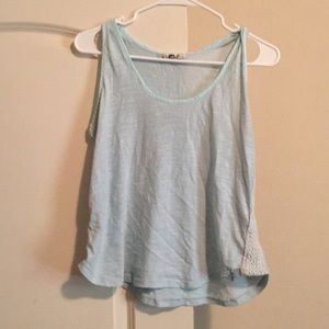 Do you light blue crop top tank top